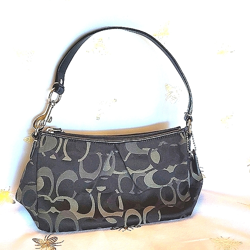 SMALL BLACK PURSE